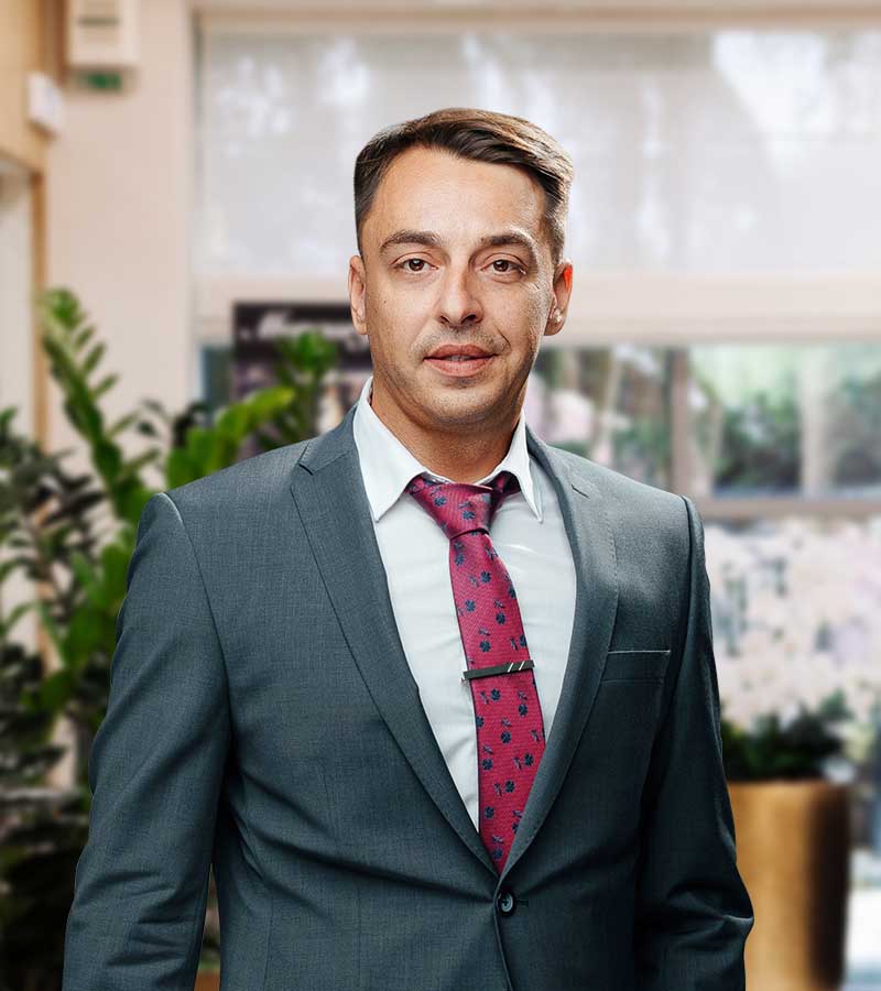 Роман Мамин 