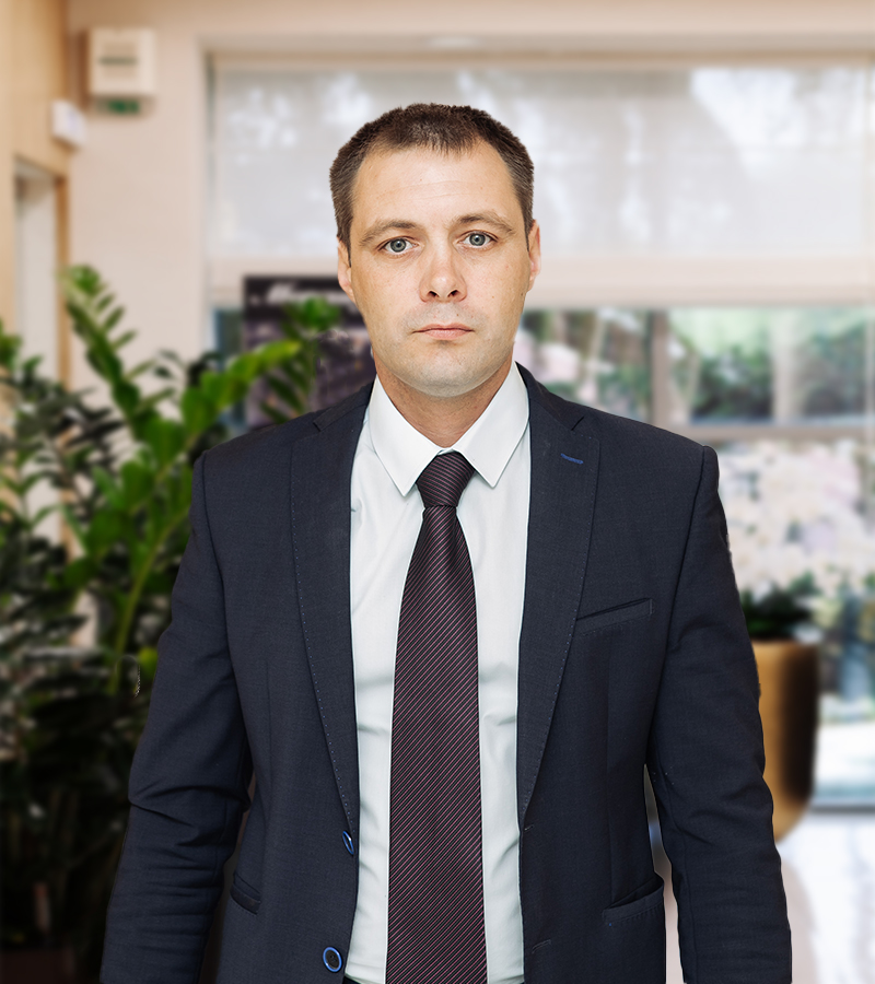 Олег Сахаровский 