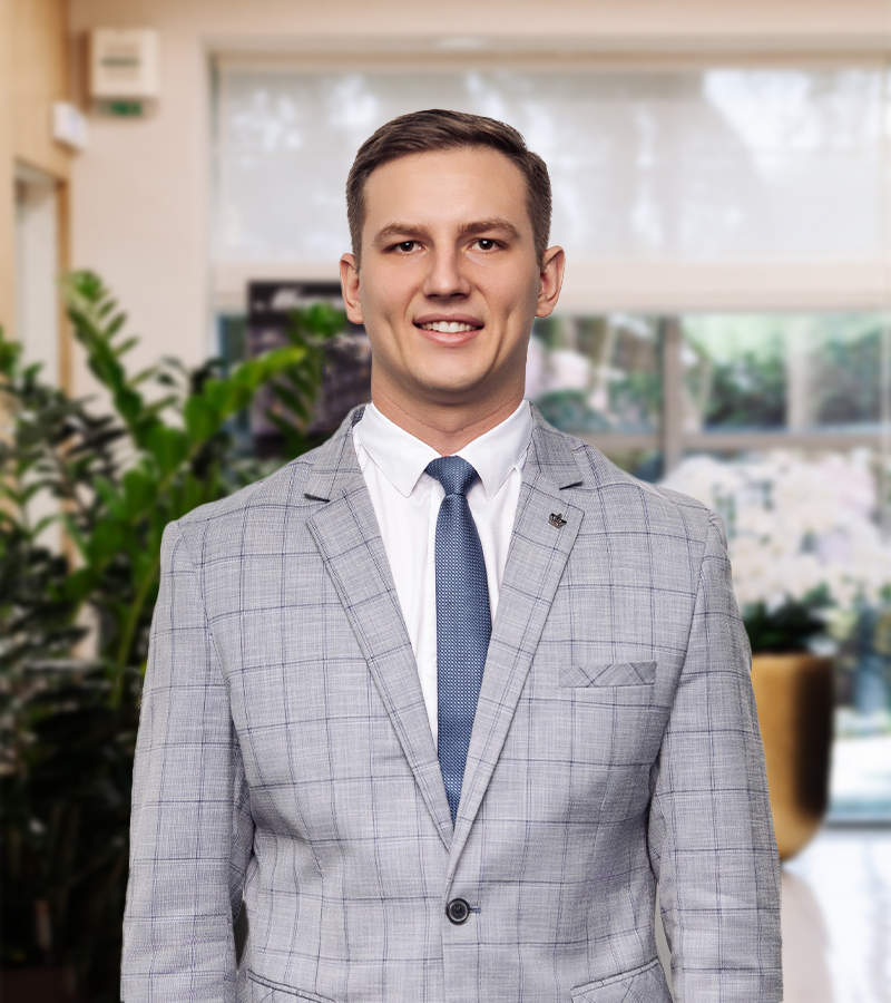 Дмитрий  Еларинов 