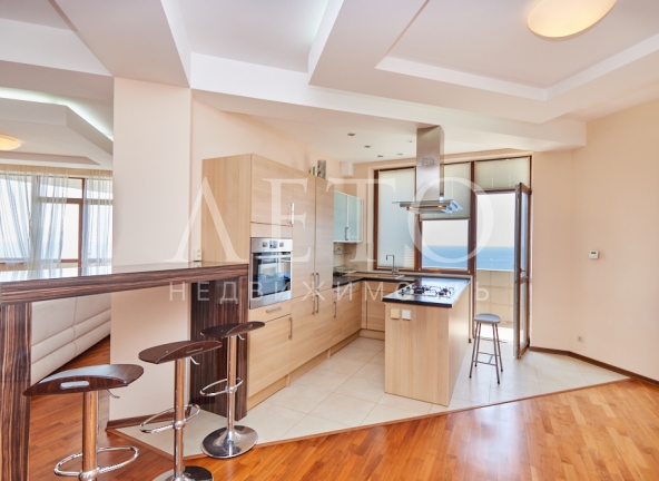 4-к квартира 176 м²